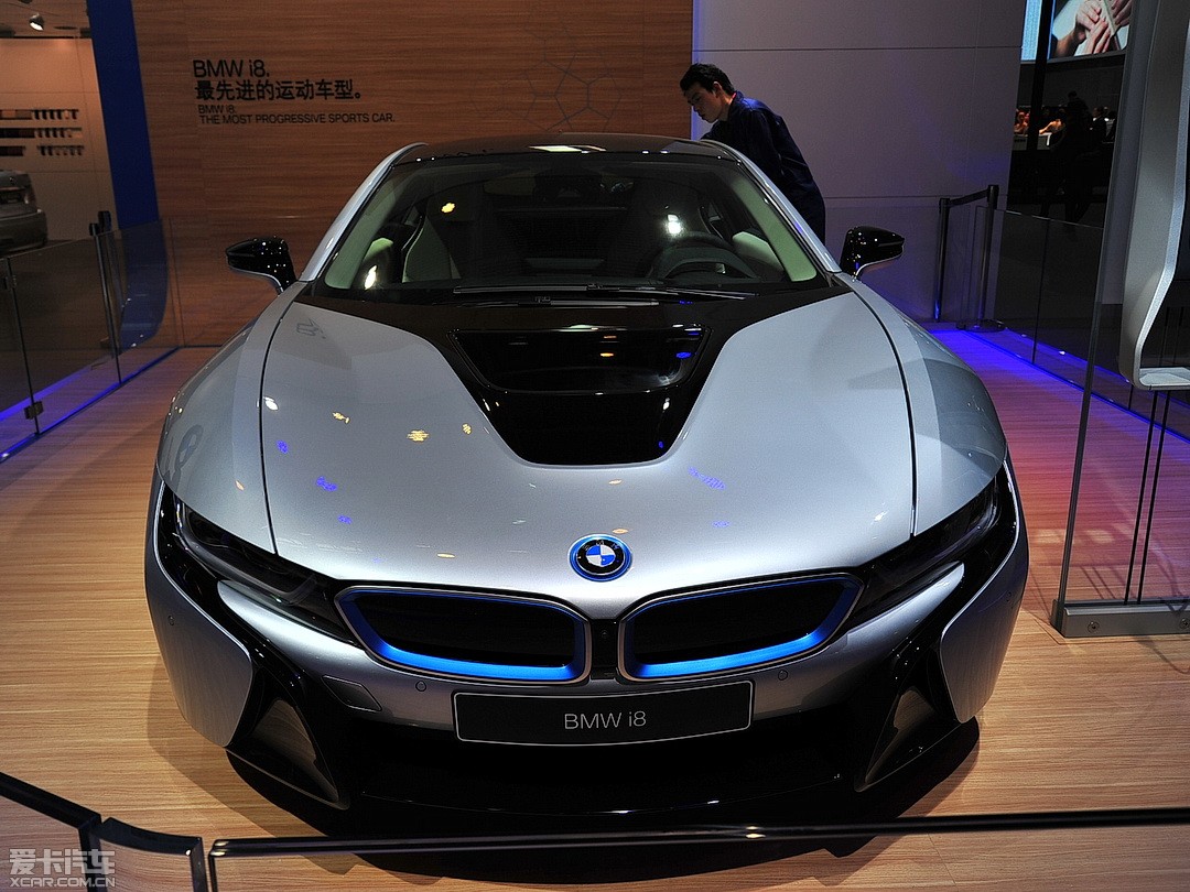 宝马i8报价2021款价格（宝马i8最新价格2021款价格）